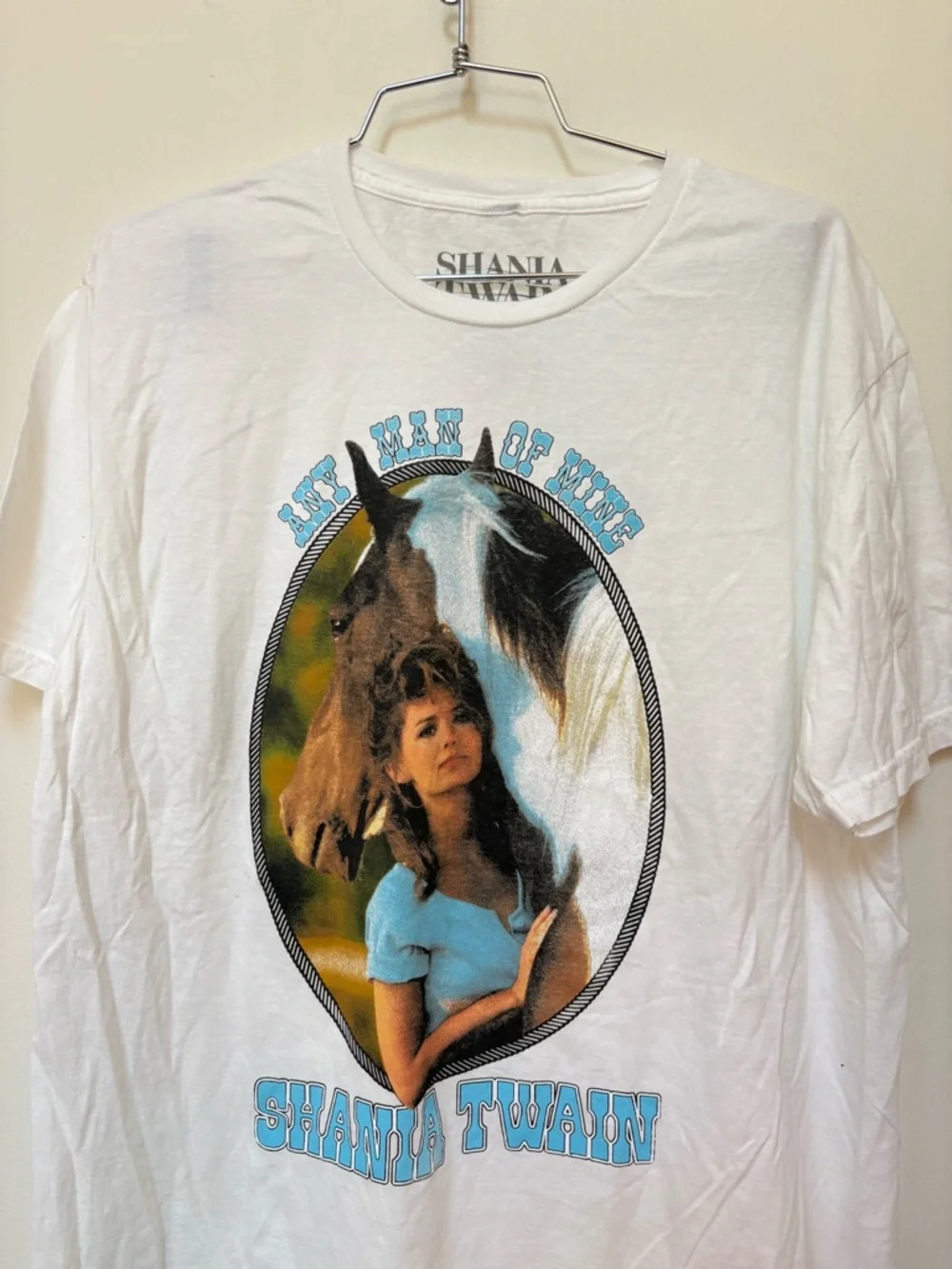 NWOT Urban Outfitters Shania Twain Any Man Of Mine Graphic Tee Size Medium